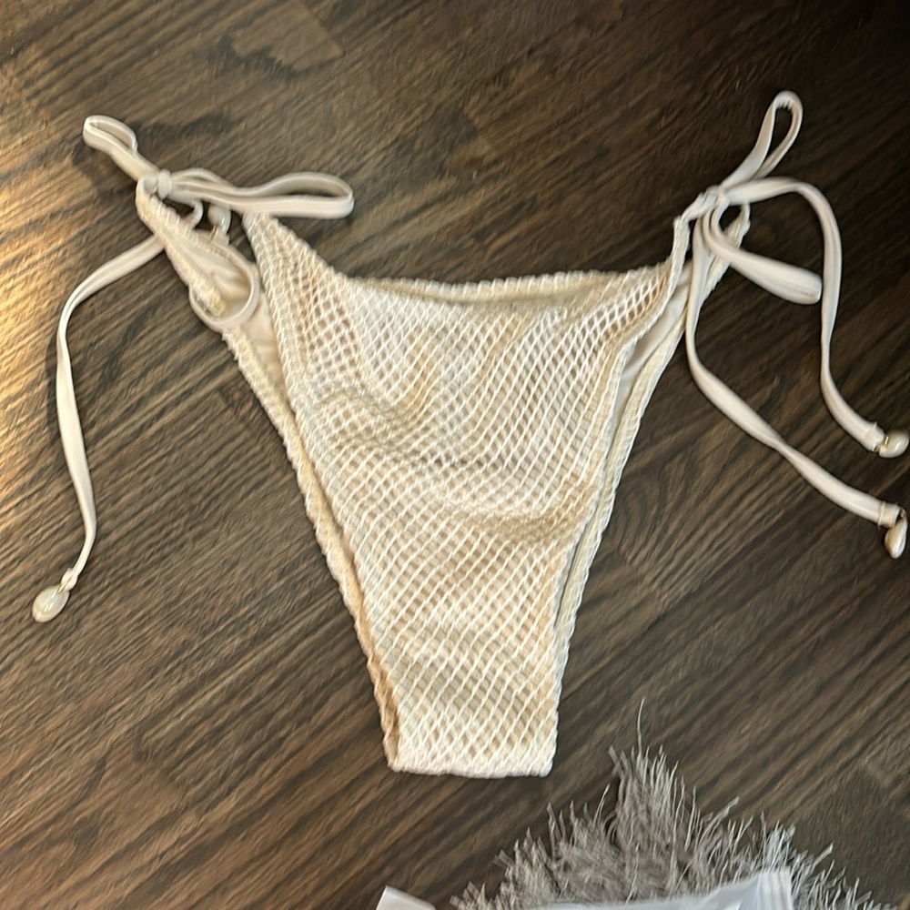 Mesh Shell Bikini - Picture 6 of 9